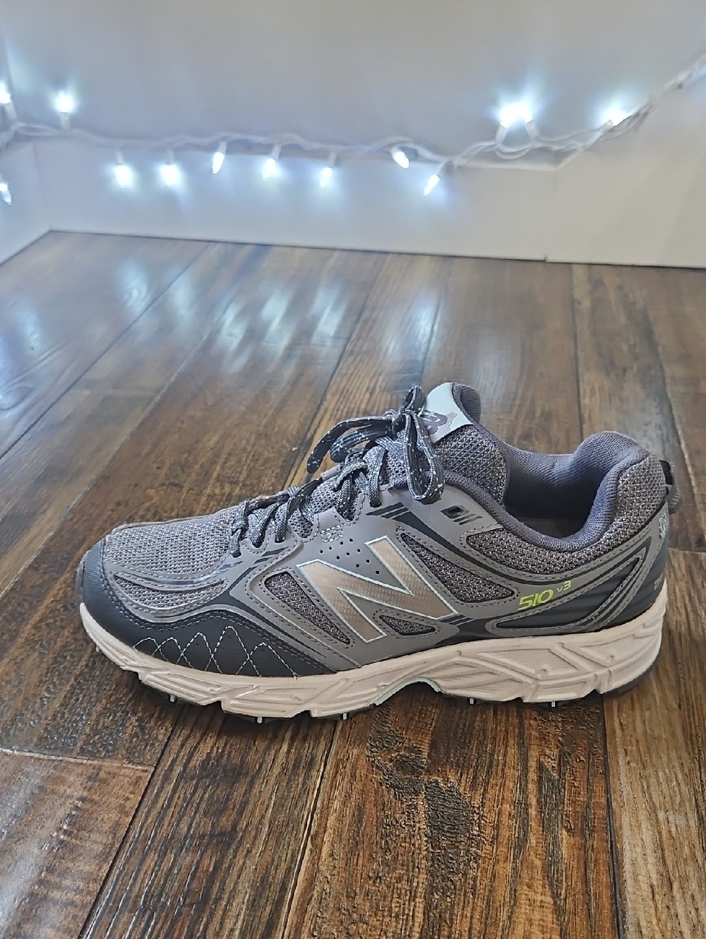 New Balance Gray and Silver Athletic Running Shoe